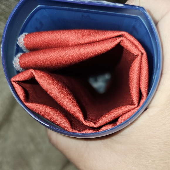 Mission Enduracool Instant cooling Towel, UPF 45, 31x84 cm, Red, New! - Picture 2 of 5